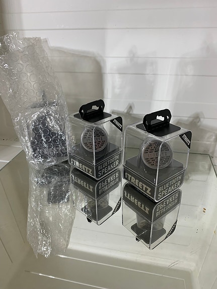 Product image 1 of 3