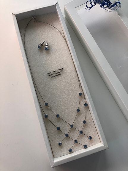 Swarovski kaulakoru ja korvakorut