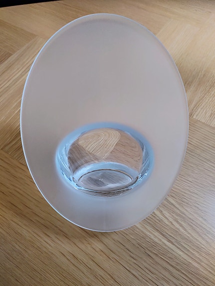 Iittala Marcel vaasi, Timo Sarpanevan signeeraus.