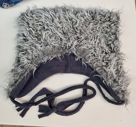 Tinttu pörröhattu koko 52 cm