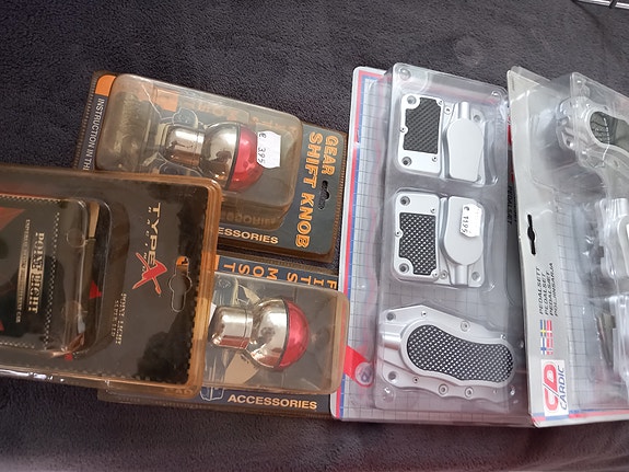 Product image 1 of 4