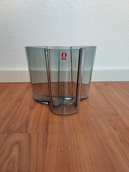 Aalto maljakko 120mm harmaa