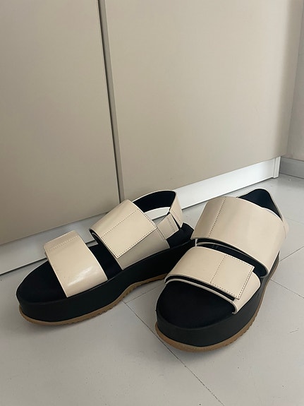 Marni paksupohjaiset nahkasandaalit