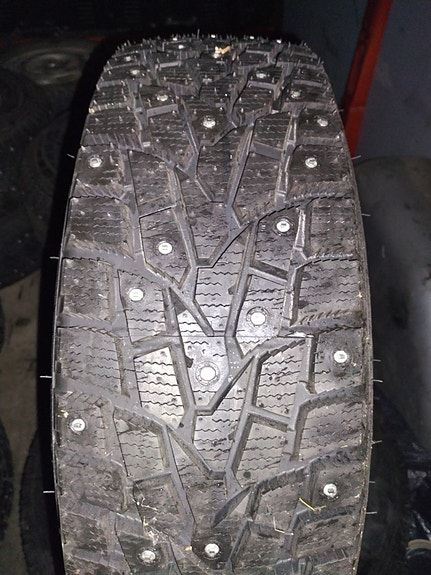 Nastat peltivanteilla 4x108 185/70 r14