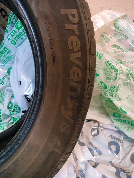 Kesärenkaat 235/60r 18