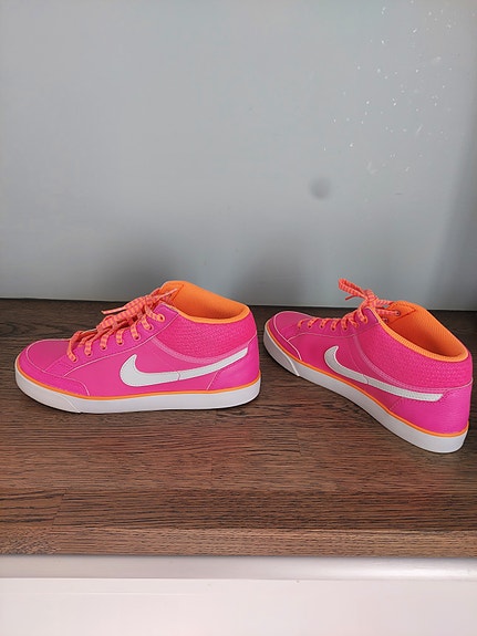 Uudet Nike Capri 3 Mid- tennarit (koko 38)