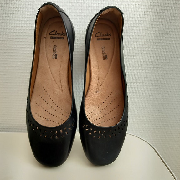 Clarks mustat avokkaat, siisti kunto