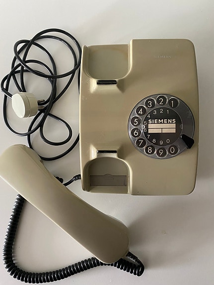 Puhelin, retro