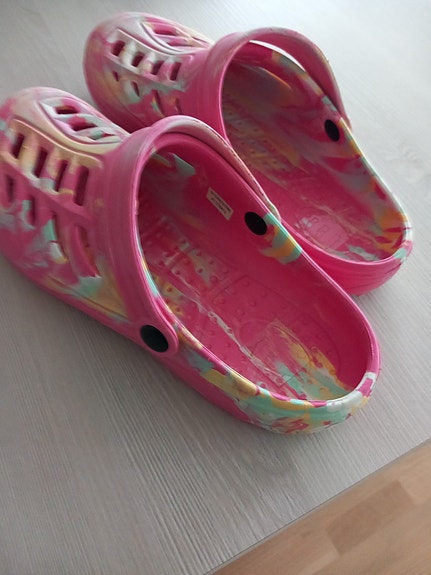 Kengät, crocsit