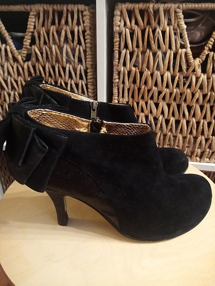 Ihanat Irregular Choice Baby Beauty mokkanahkaiset korkokengät, 43 (42)