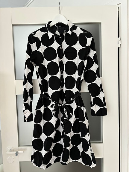 Marimekko pienet kivet mekko