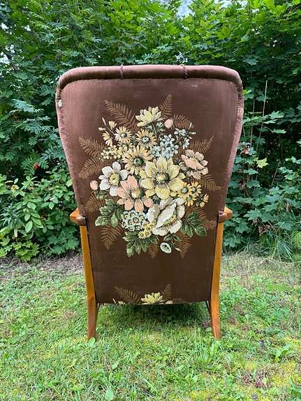 kukkatuoli koivurungolla,design Lasse Ollinkari