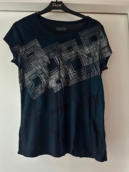Calvin Klein T-paita