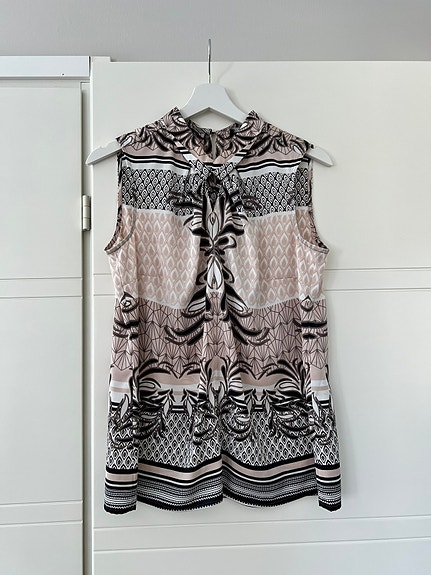 Product image 1 of 10