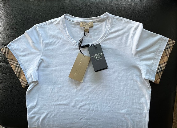 Burberry t-paita 🧡 L koko