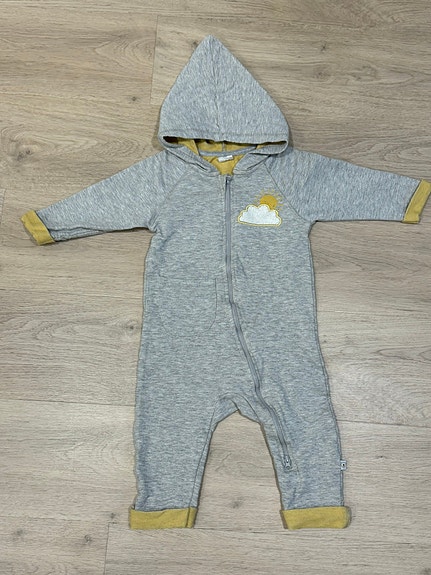 Vauvan puku/ haalari koko 80