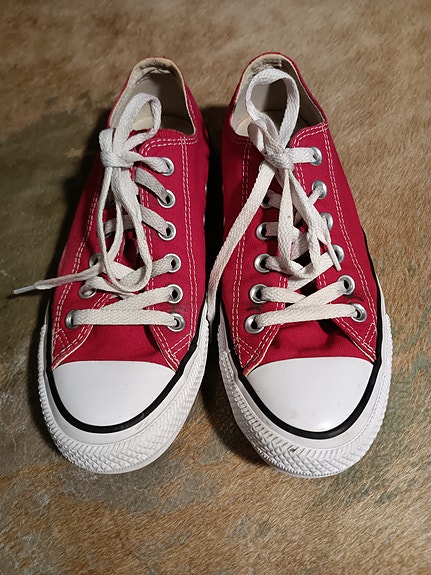 Converse  37.5/24.5cm punaiset tennarit (Herttoniemi/Hki)