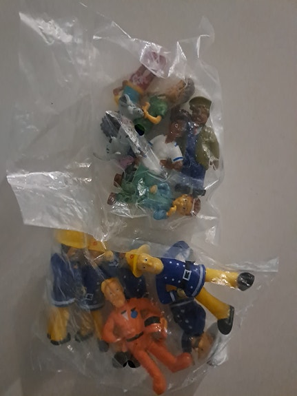 Postimies sami figuurit