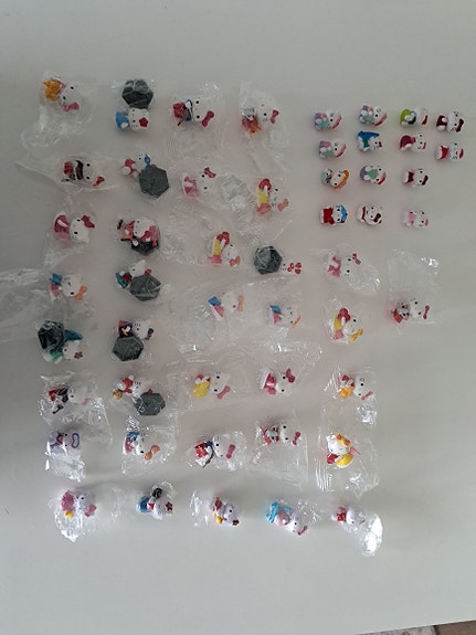 Hello kitty figuurit