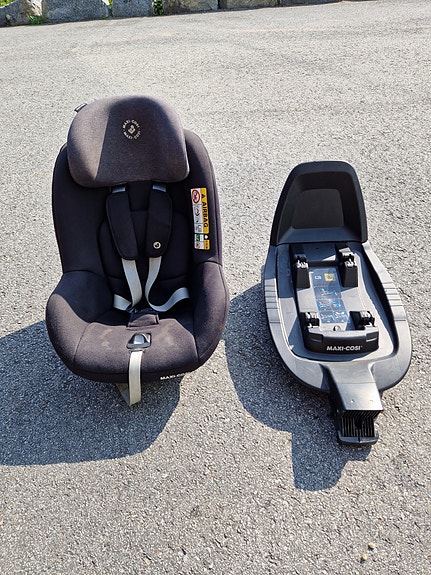 Maxi-Cosi FamilyFix 2 -jalusta & Pearl Smart -istuin