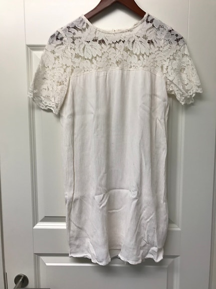 Lyhythihainen mekko