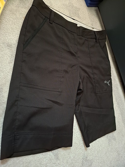 Puma shortsit