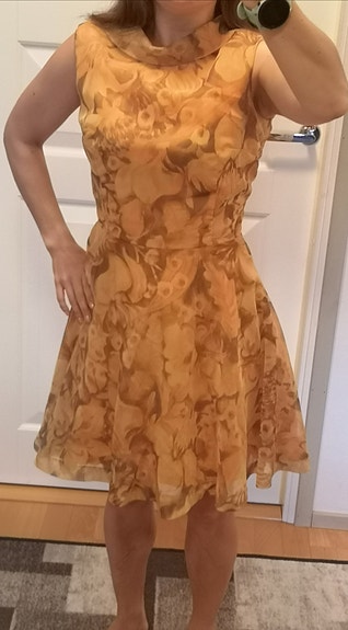 Salonne keltainen juhlamekko S