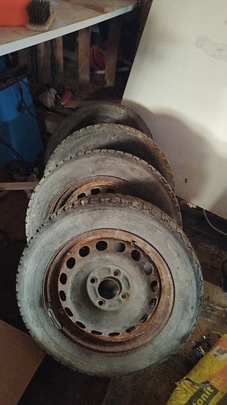 Volvon 15" peltivanteet