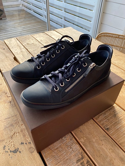 LOUIS VUITTON DAMIER GRAPHITE AVENTURE ZIP UP size 9 1/2
