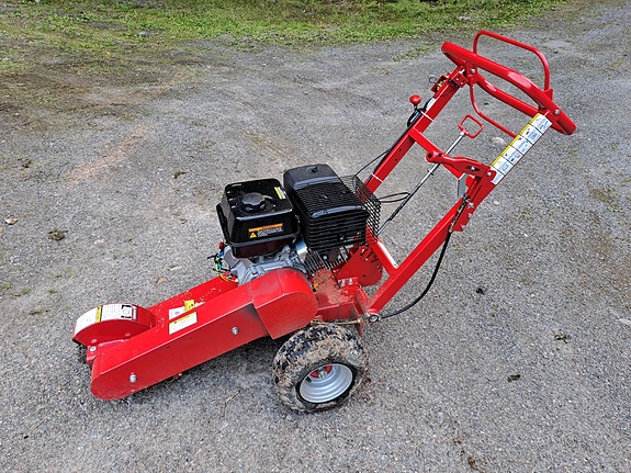 Vuokrataan kantojyrsin 15hp