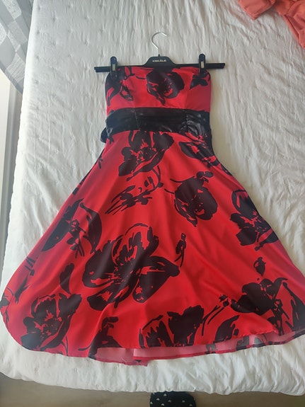 Juhla mekko 34