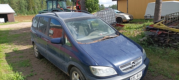 Myydään opel zafira varaosina