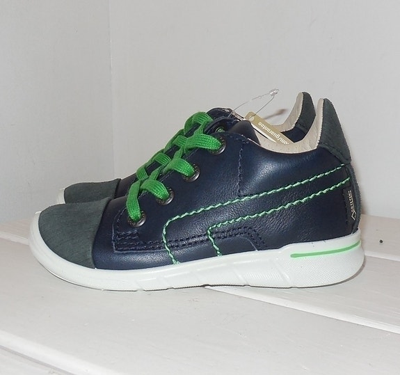 Ecco goretex tummansiniset lenkkarit nahkaa 23
