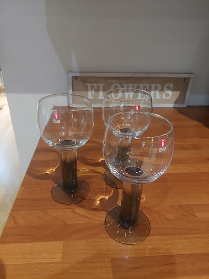 Iittala mondo viinilasi, harmaa/ TARJOA!