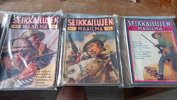 3 vanhaa Seikkailujen Maailma-lehteä