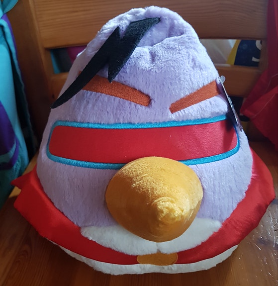 Iso Angry birds space-pehmo