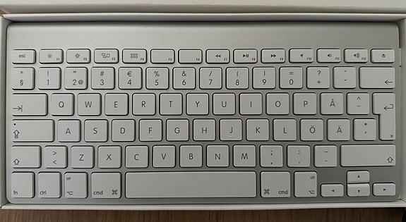 Apple wireless keyboard