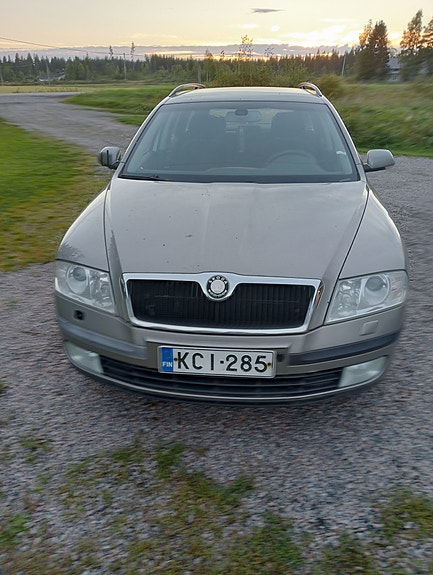 Skoda Octavia 2.0 TDI -08 osia
