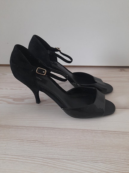 ZARA sandaalit 38