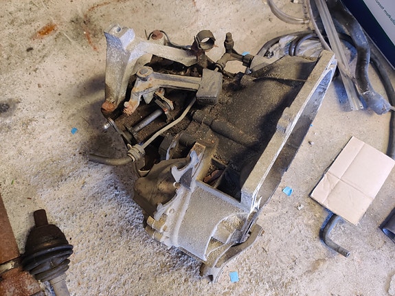 Ford/Volvo 1,6 td vaihteisto 3M5R-7F096-YF