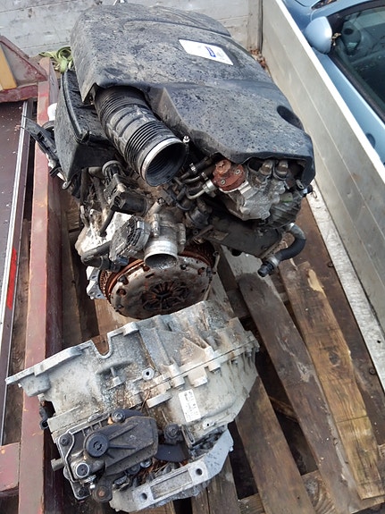 Volvo v60 2012 moottori D5204T3 ja Vaihteisto