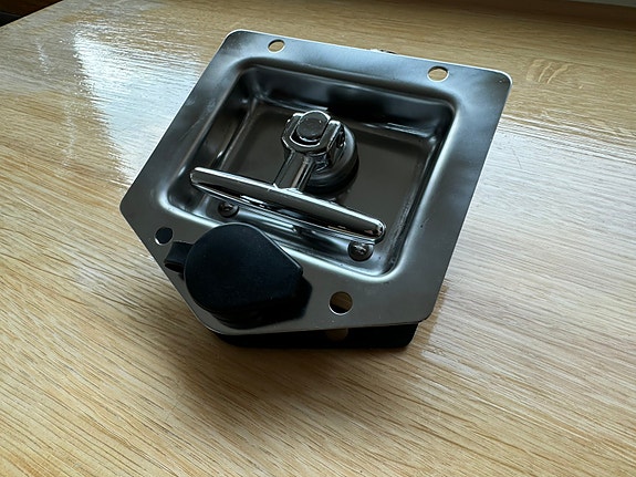 Product image 1 of 2