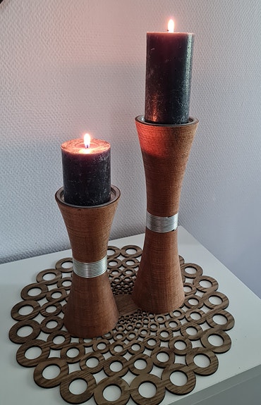 Puiset kynttilänjalat