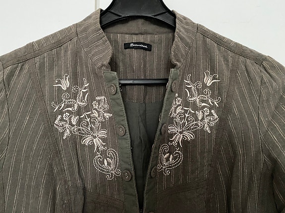Product image 1 of 4