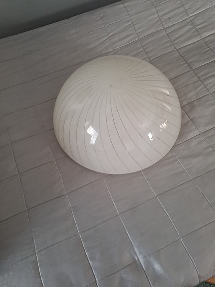 Kattolamppu valkoinen 40 cm halkaisija.