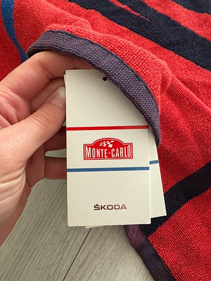 Product image 1 of 3