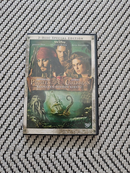 Pirates Of The Caribbean Kuolleen Miehen Kirstu DVD