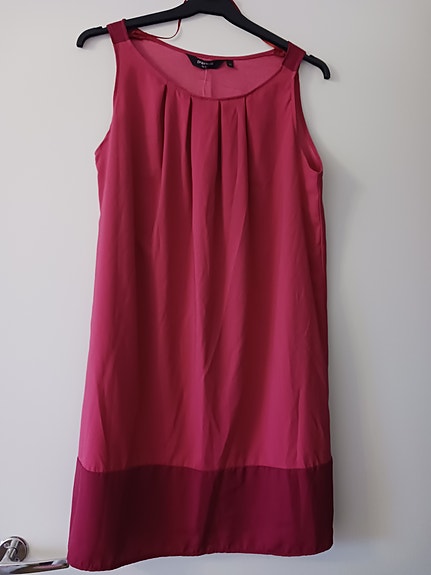 Premoda mekko , väri fuksia, koko 36, reilu