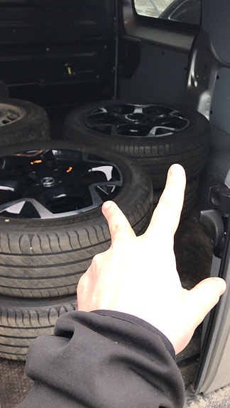 Product image 2 of 7