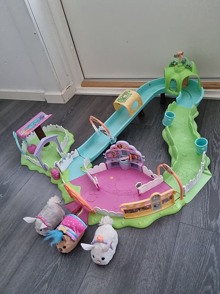 Zhu Zhu Pets Leikkisetti Rata ja Hahmot Monivärinen